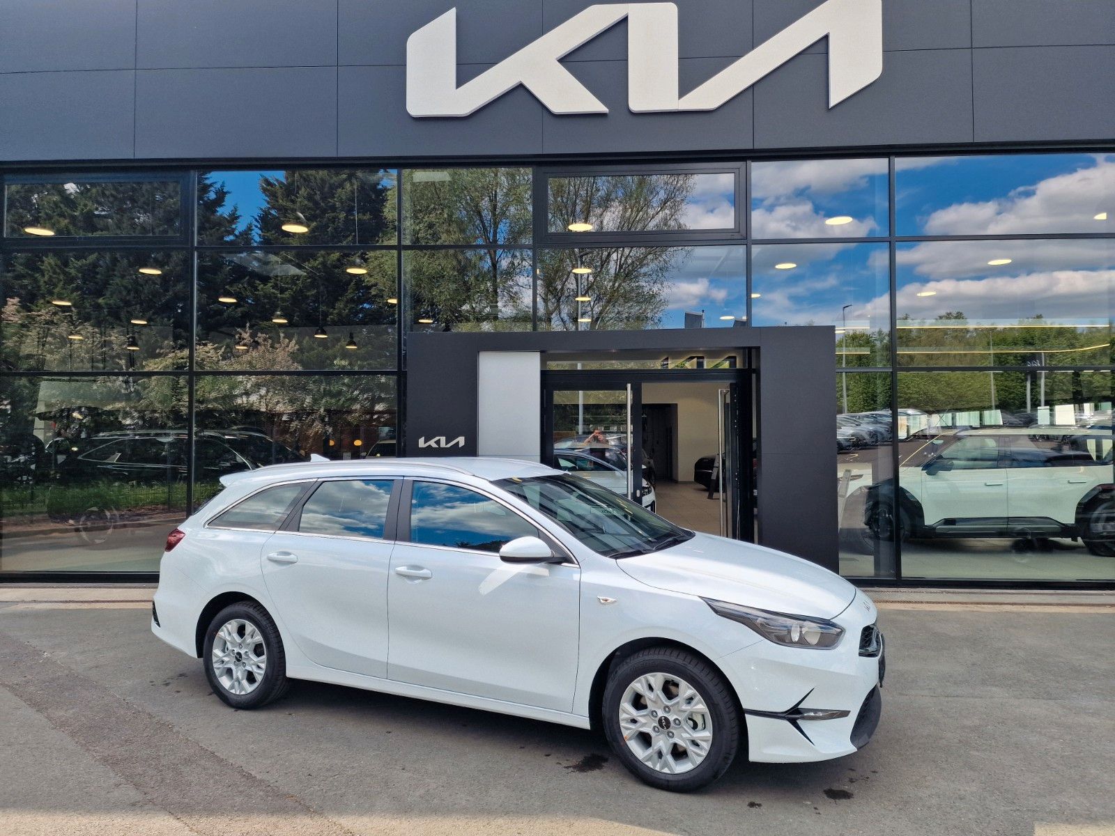 cee&apos;d Sportswagon Automatik