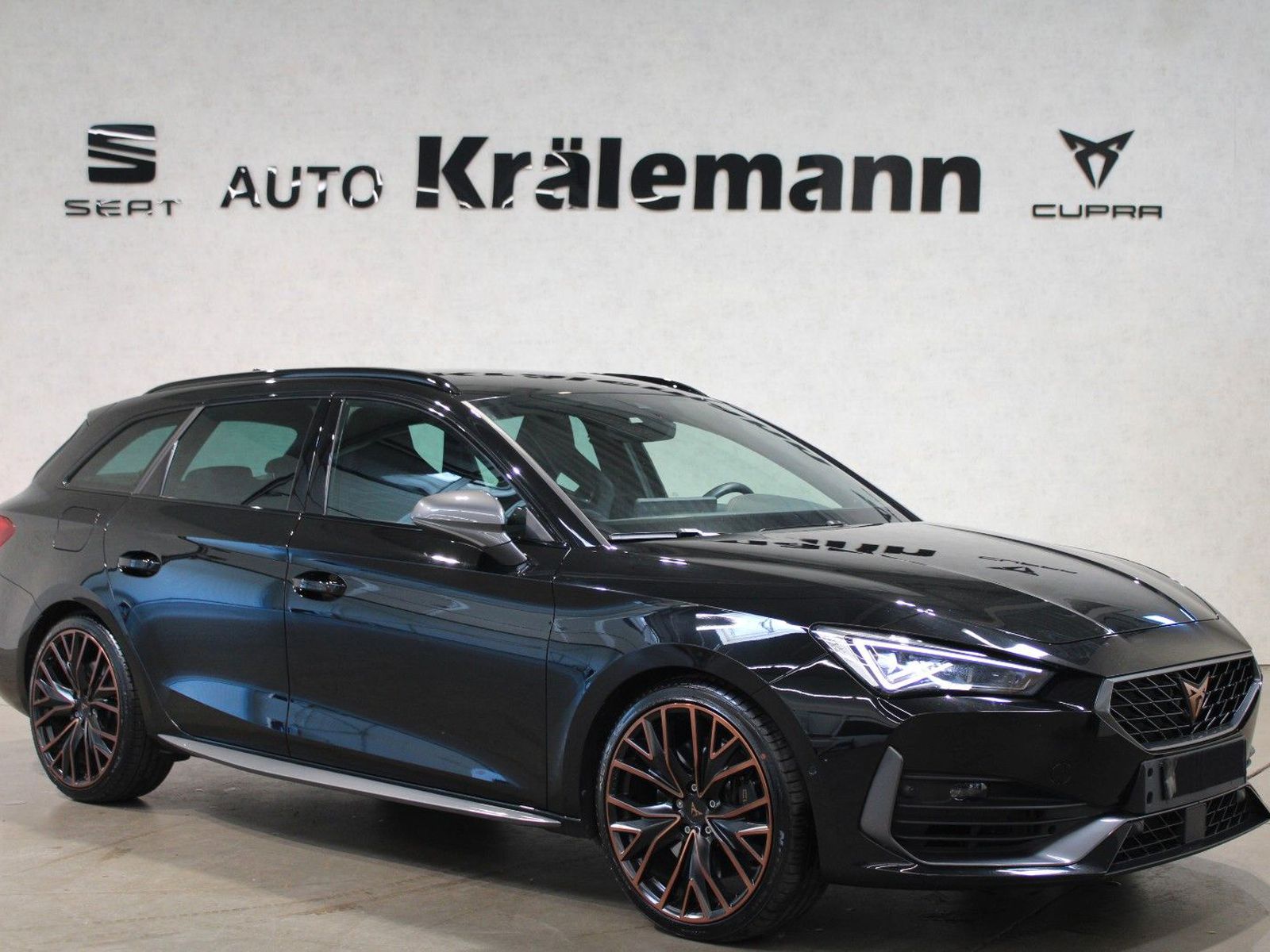 Leon Sportstourer VZ CUP 2.0TSI 4Drive DSG
