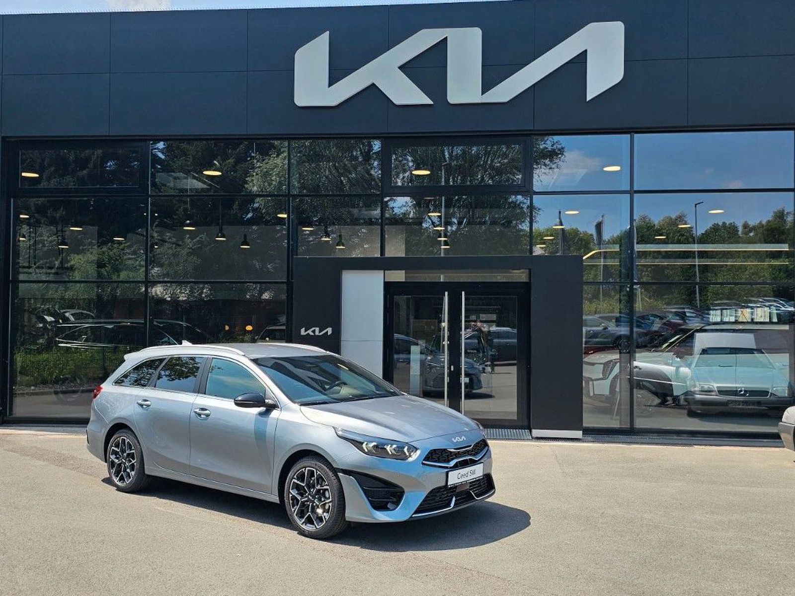 cee&apos;d SW 15 DCT GT-Line