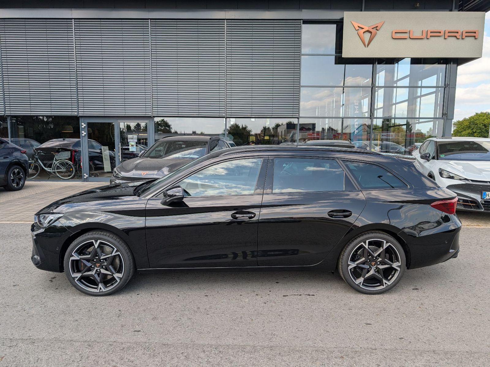 Leon Sportstourer 2.0 TSI DSG 4Drive VZ*AHK*